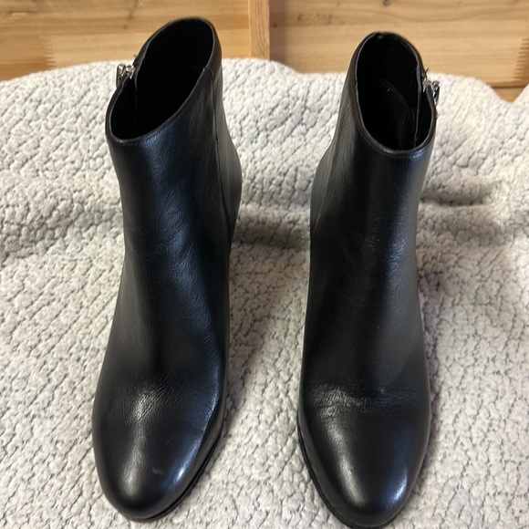 Michael Kors size 8 - Picture 2 of 5